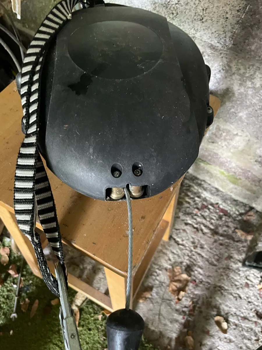 Fall arrester - Image 1