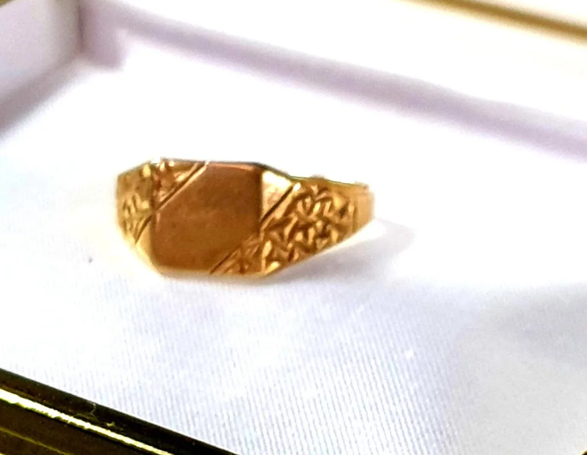 Vintage Gentlemans Signet Ring - Image 3