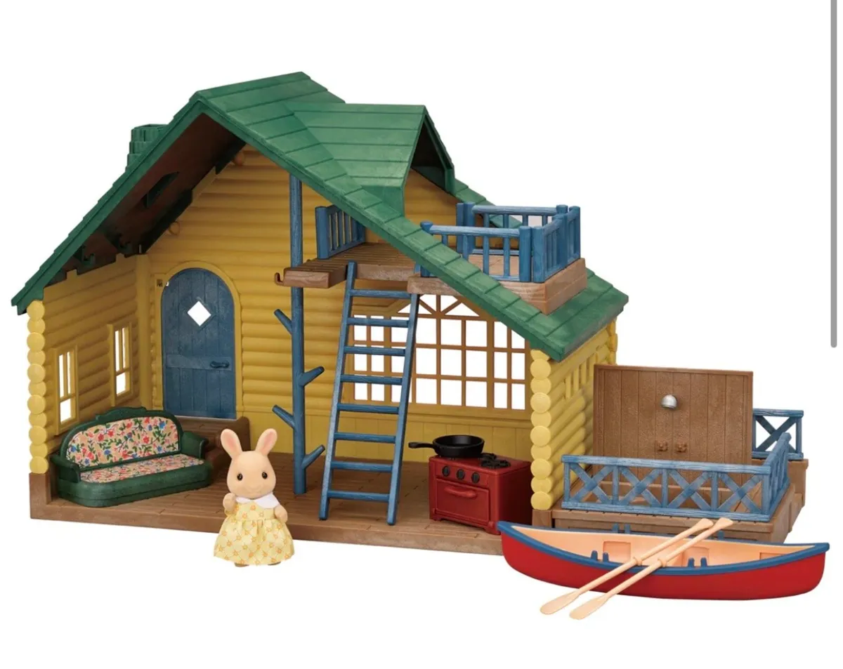 Sylvanian families cabin gift set - Image 1