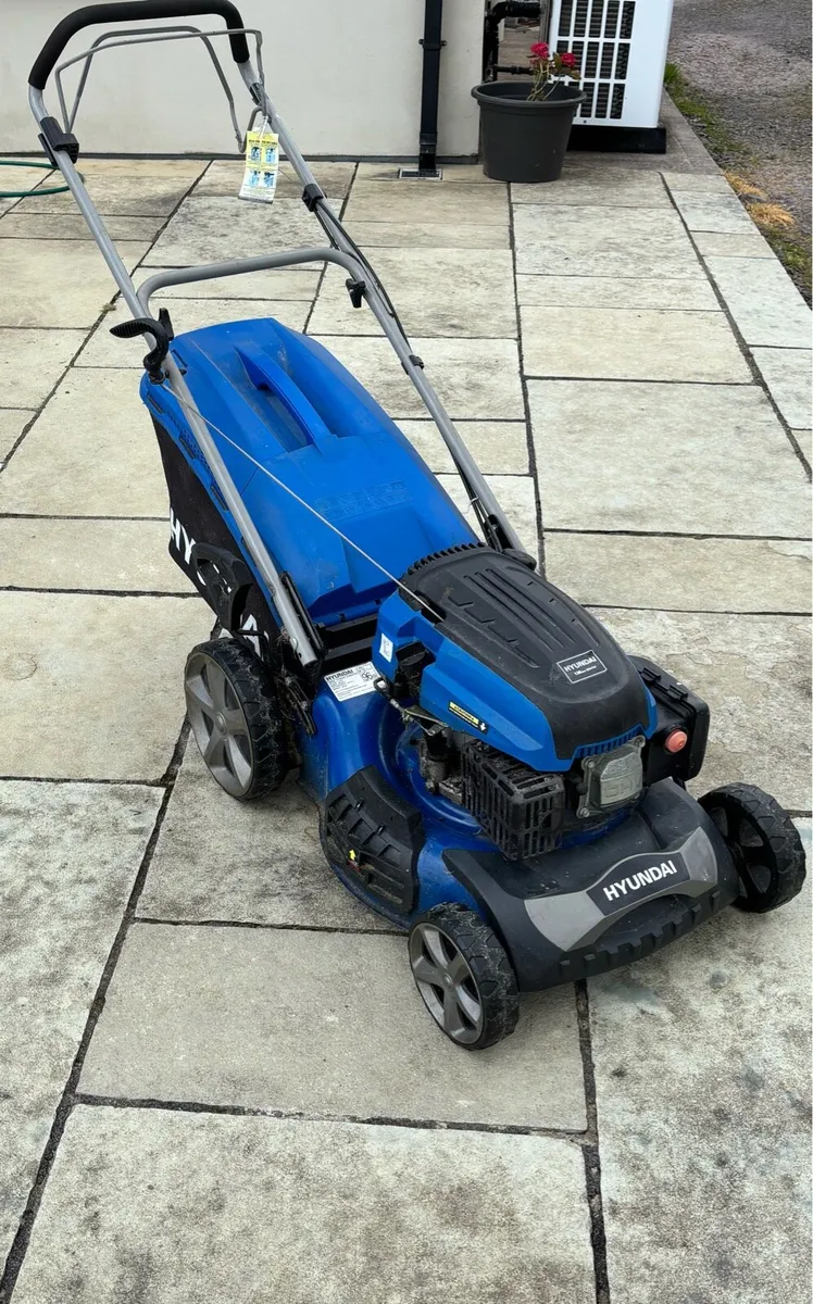 Hyundai lawnmower - Image 3