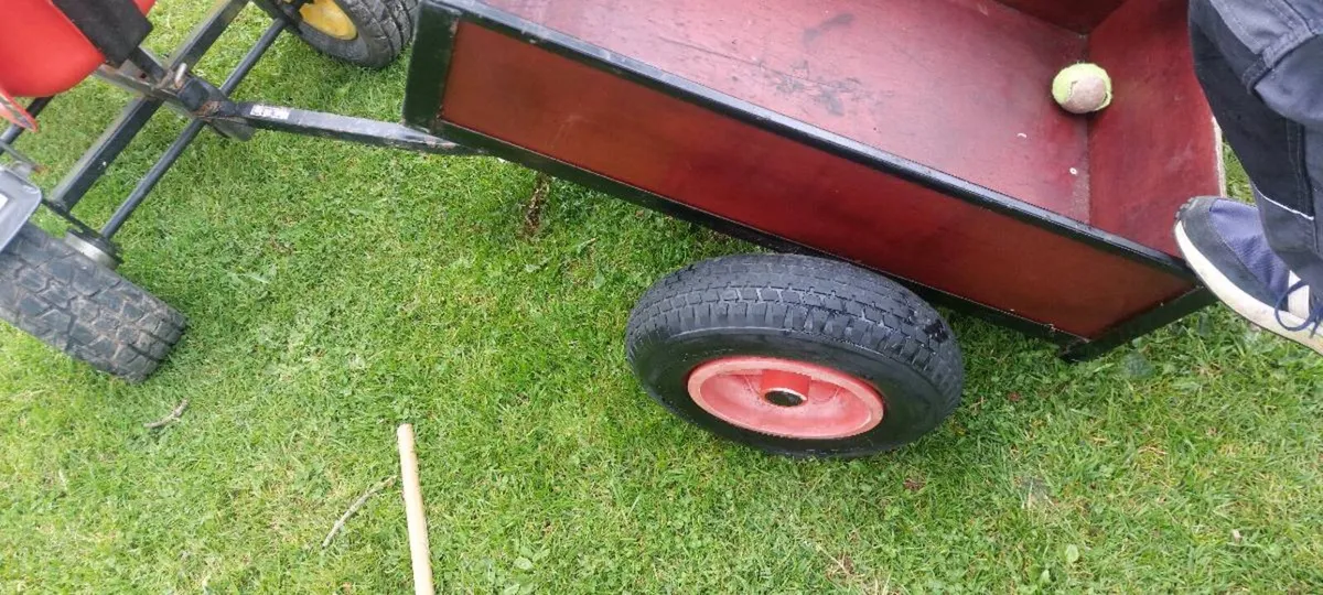 Berg Trailer - Image 4