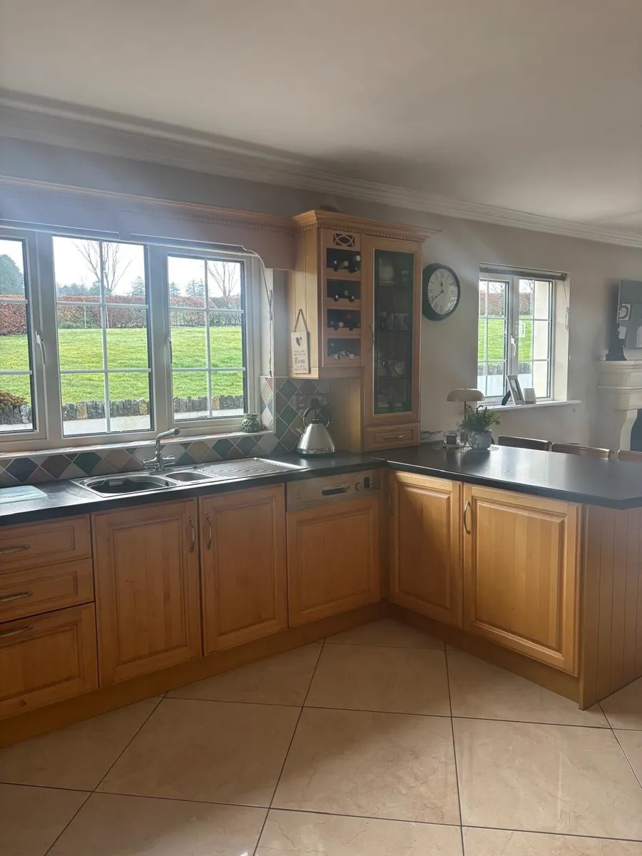 Solid Kitchen - Image 2