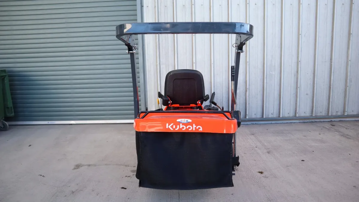 2023 Kubota GR1600-II Lawnmower - Image 3