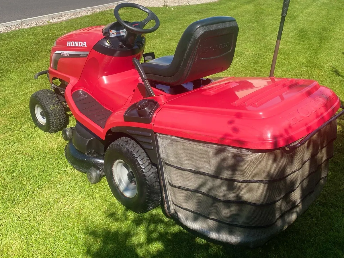 Honda 2417 ride on - Image 4