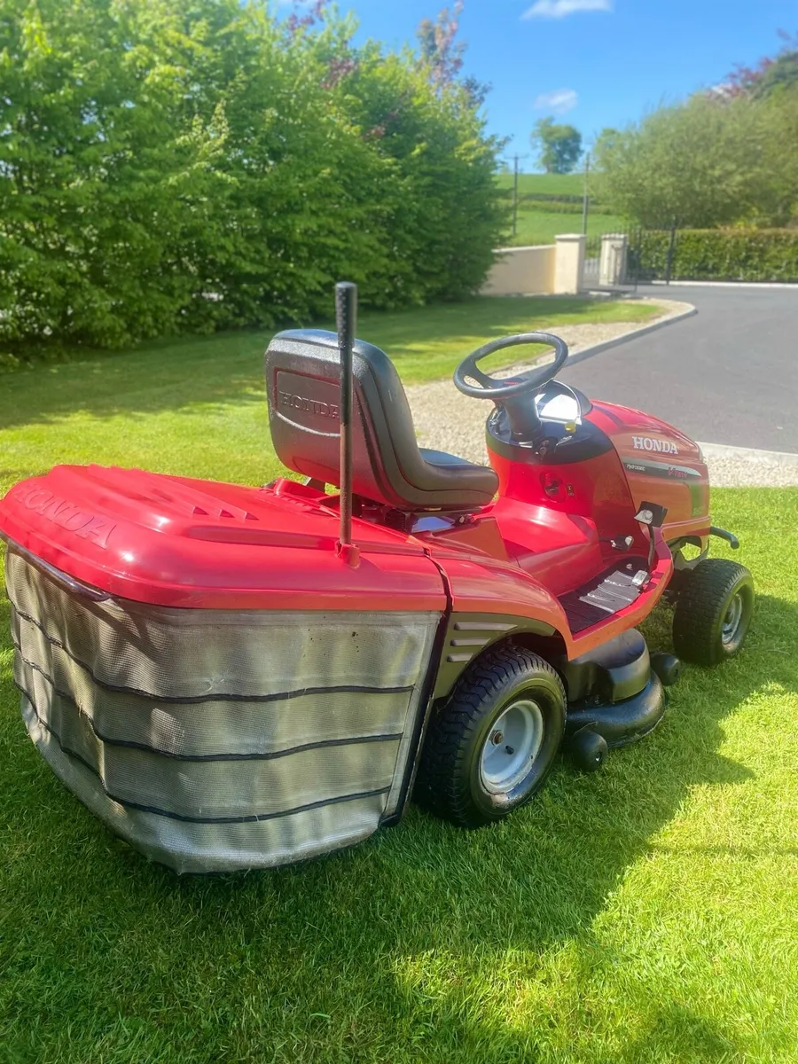 Honda 2417 ride on - Image 3