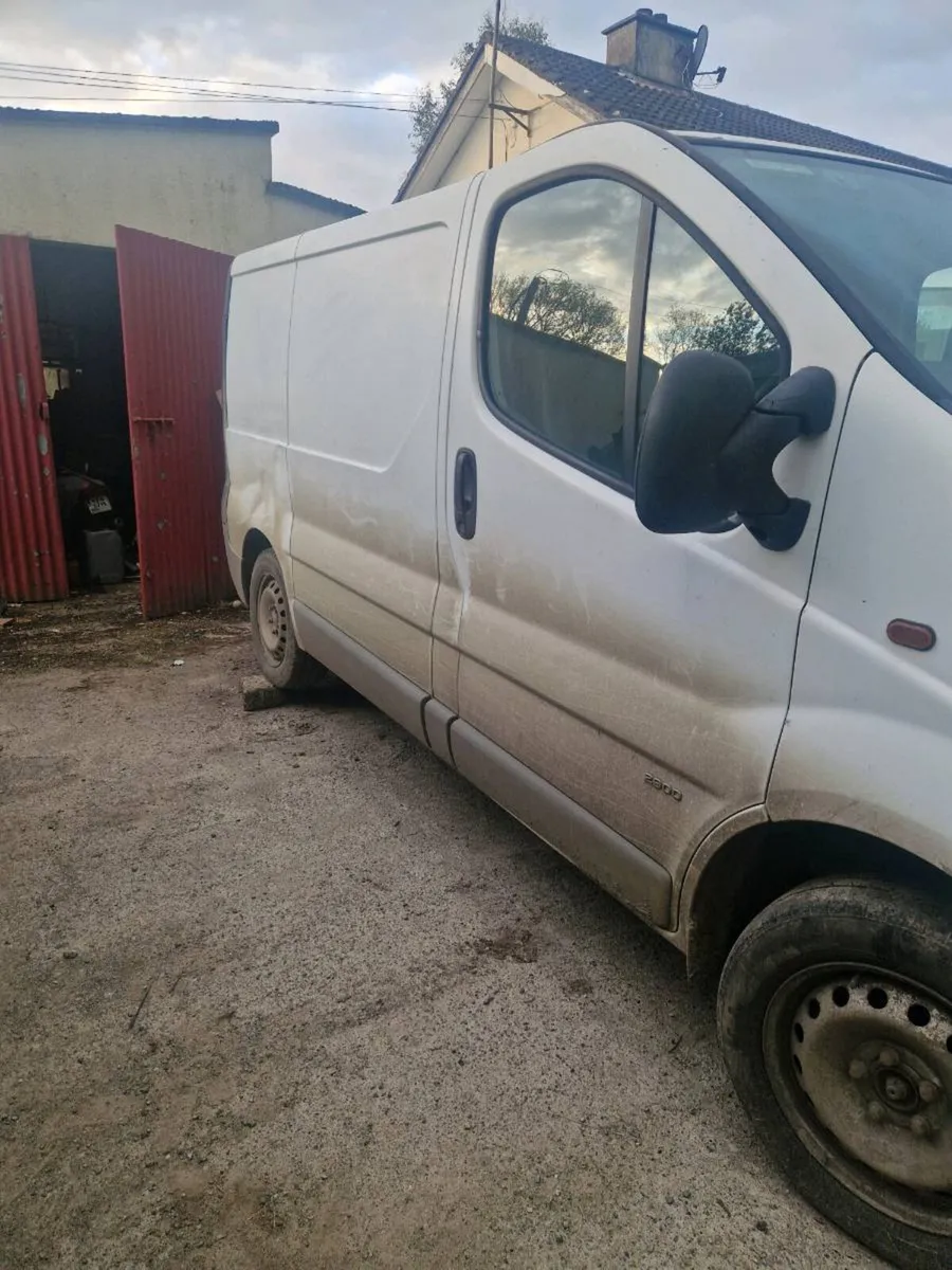 Two vans for sale non runners - Image 2