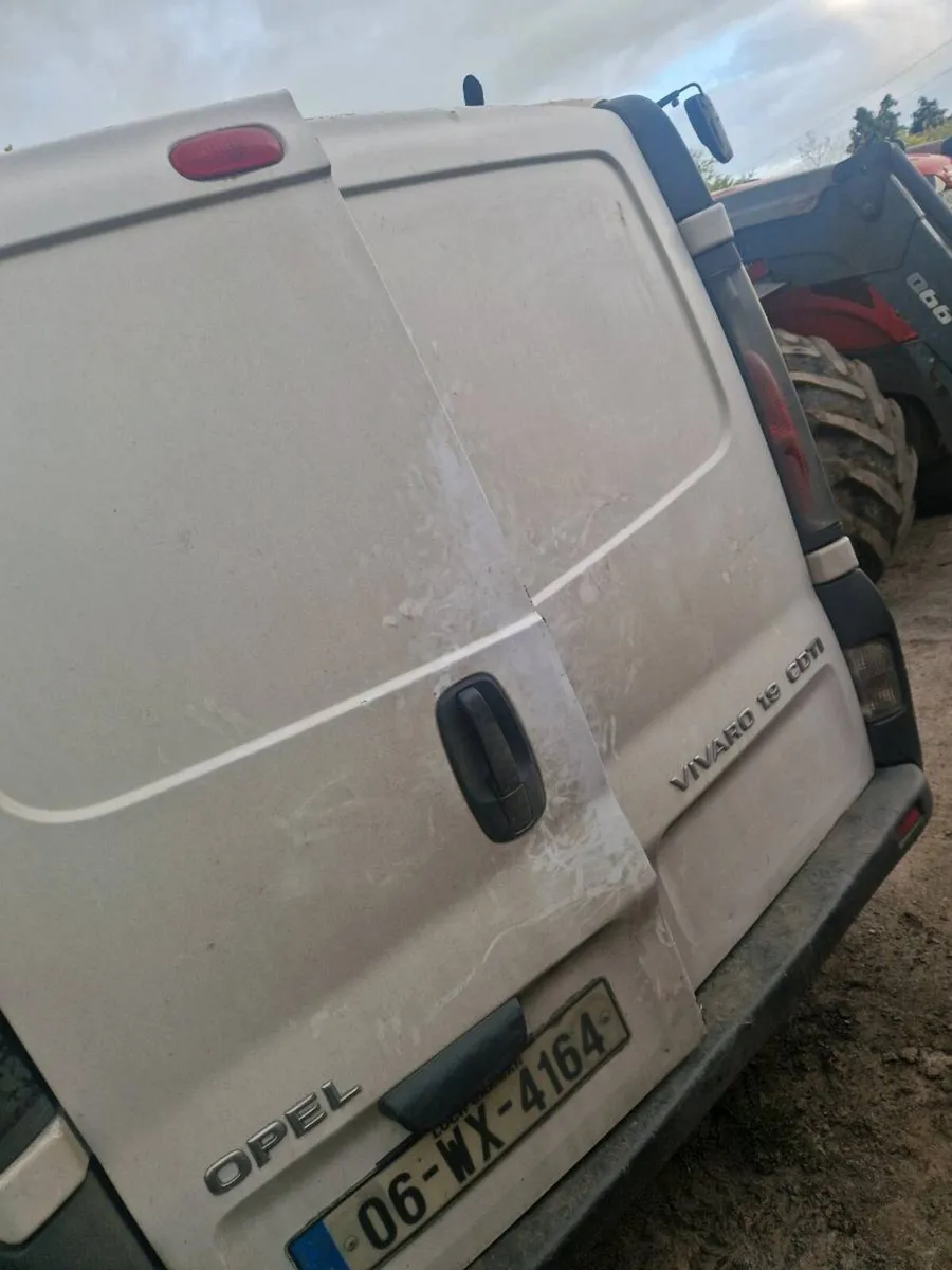 Two vans for sale non runners - Image 4