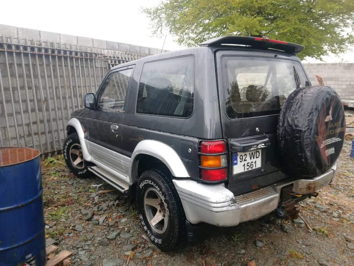 92 Mitsubishi pajero 2.5td manual €56 tax 5seats - Image 2