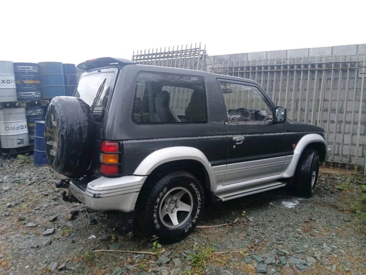 92 Mitsubishi pajero 2.5td manual €56 tax 5seats - Image 1
