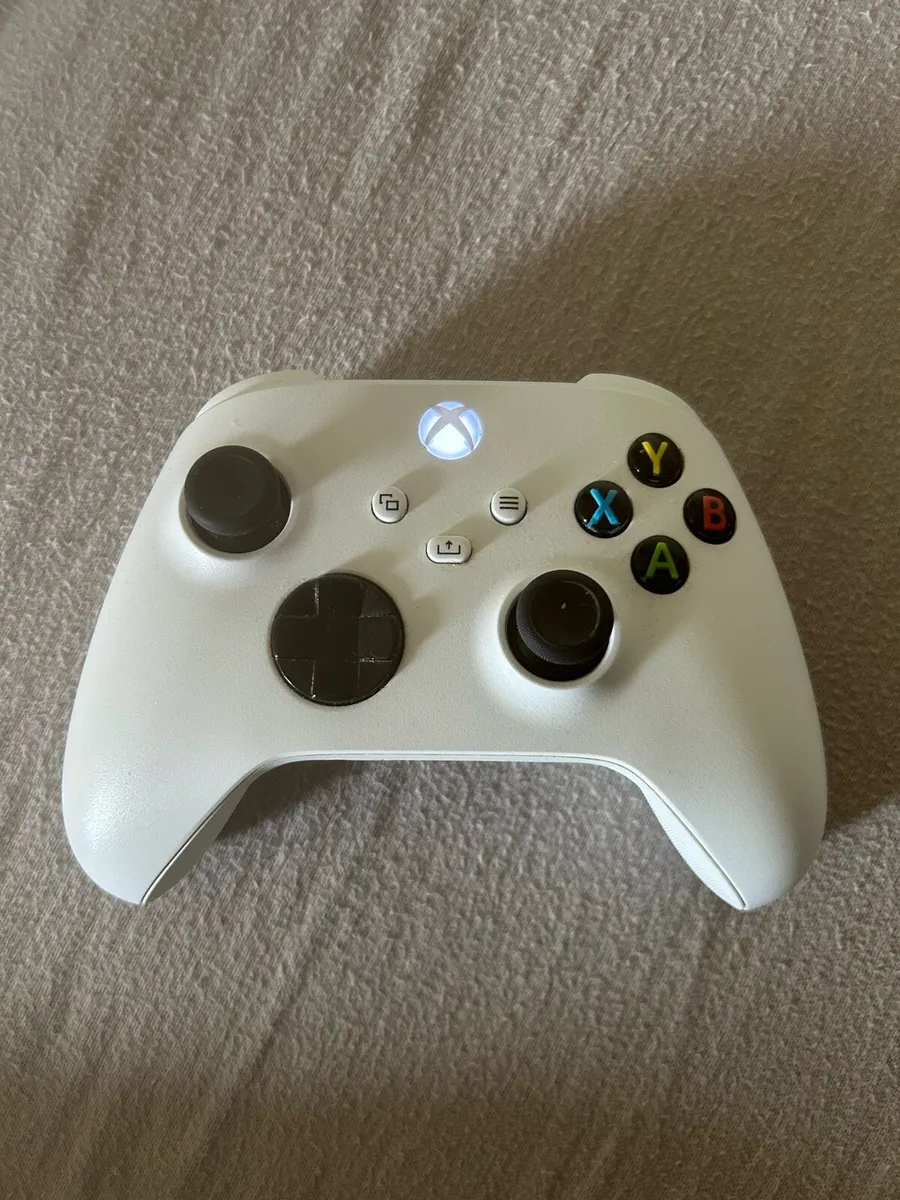 Xbox Series S with controller - Image 2