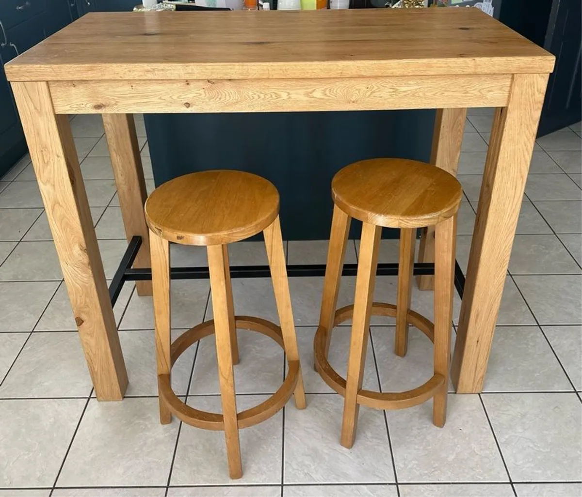 Sturdy Oak Bar/Island Table with metal frame - Image 1