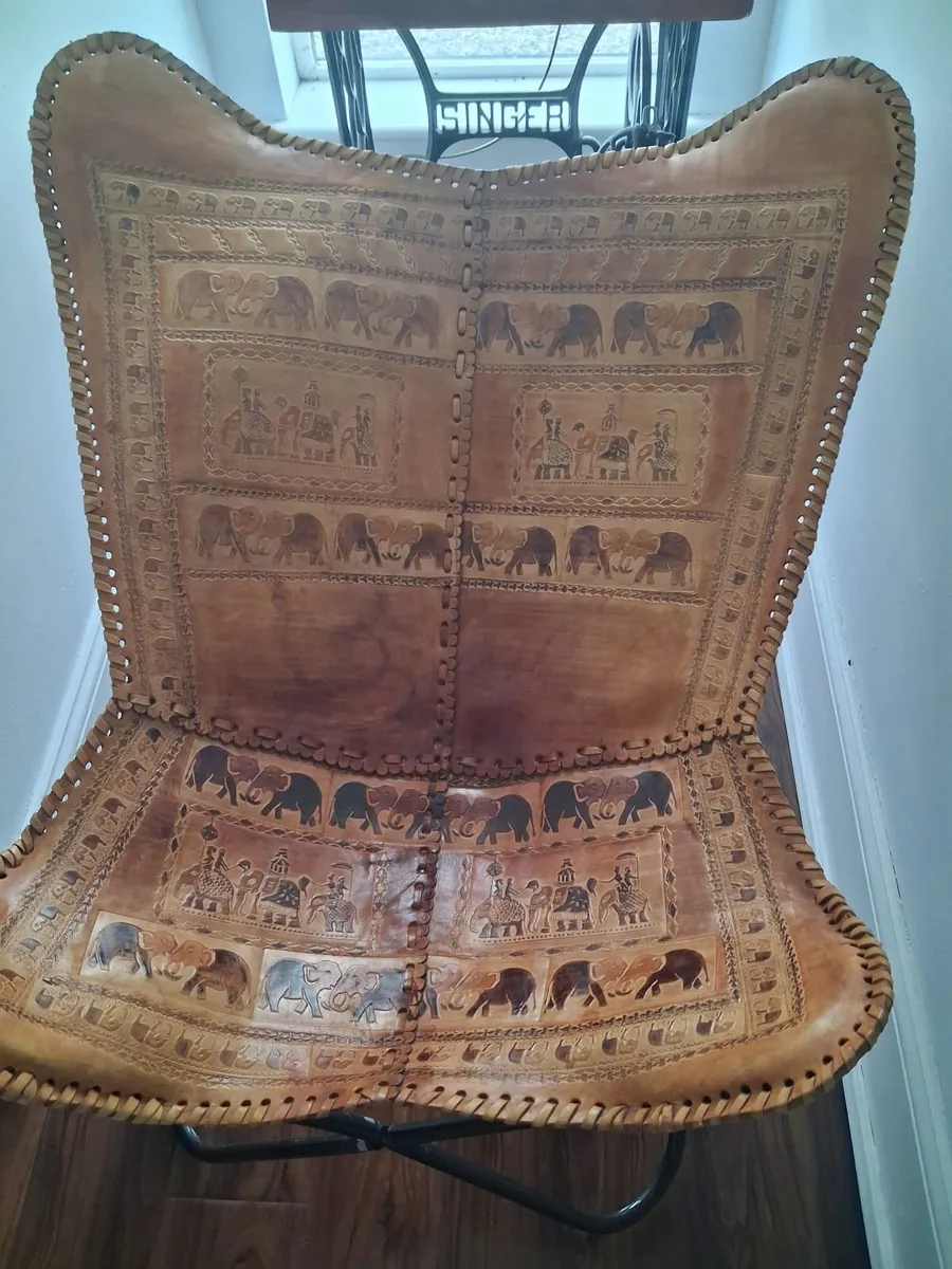 Butterfly chair with cushions - Image 2