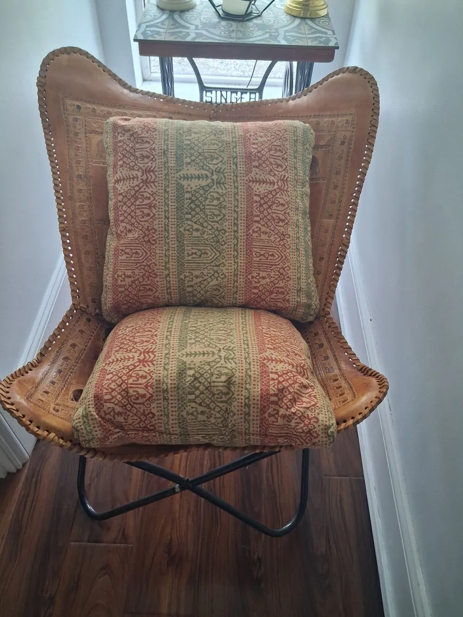 Butterfly chair with cushions - Image 3