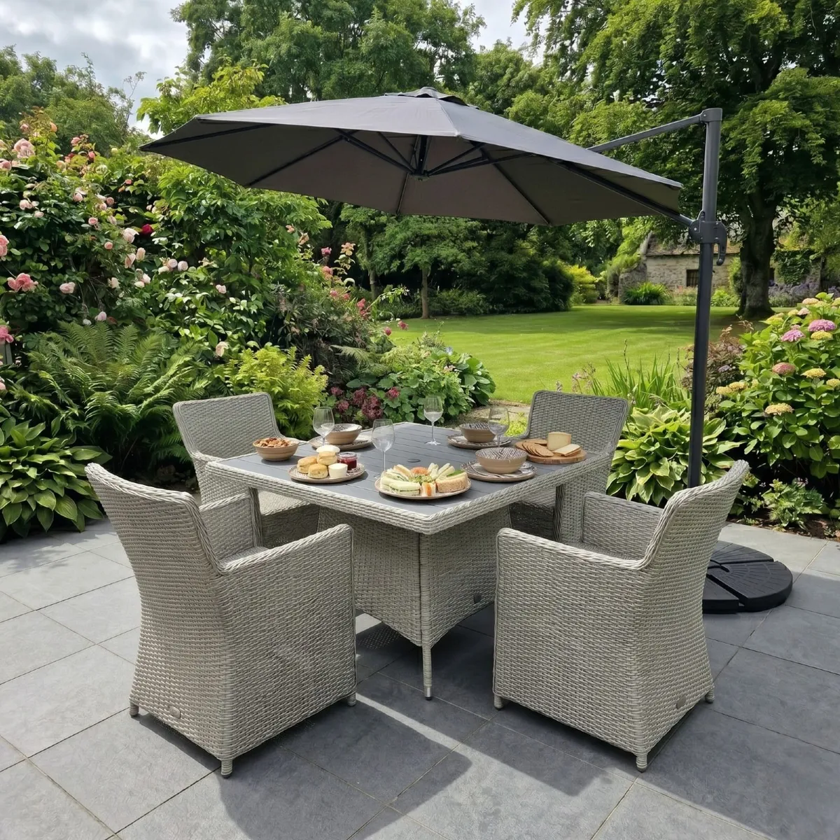 Cantilever Parasol - Image 2
