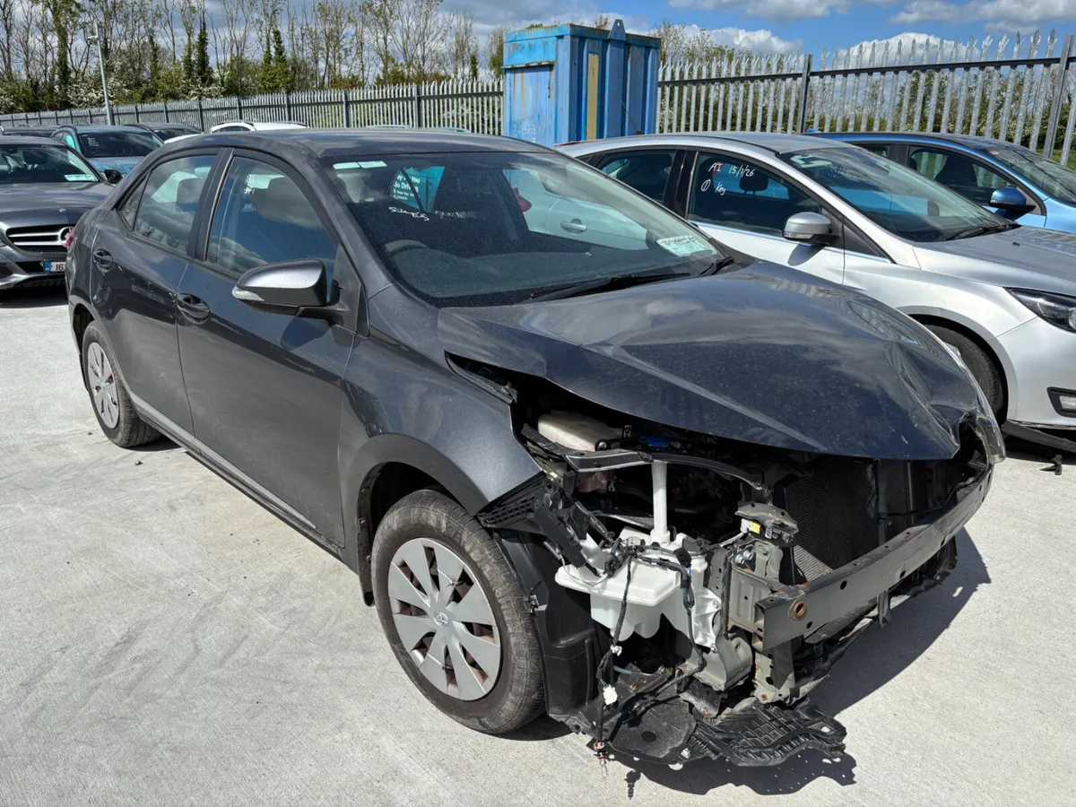 16 Corolla 1.3 Petrol NCT 12/26 100km Starts - Image 2