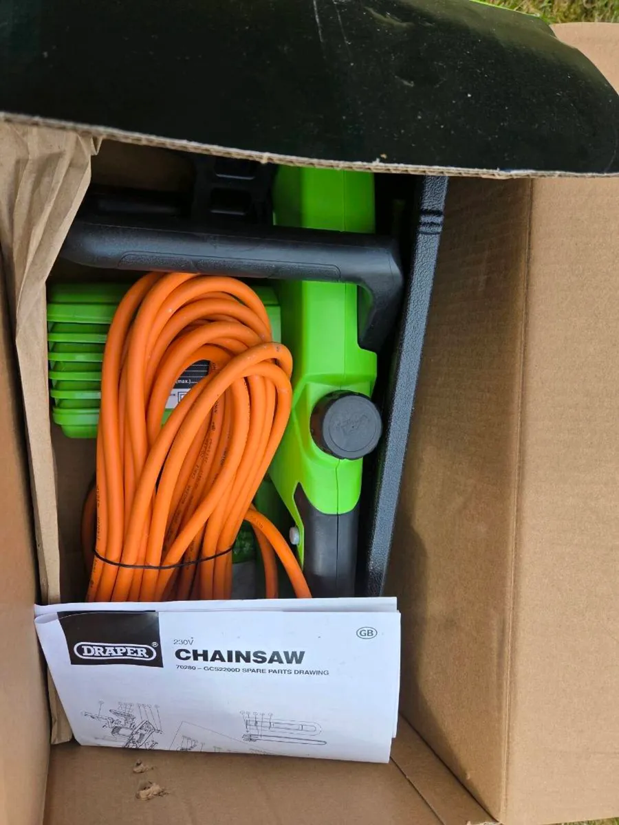 Draper Electric chainsaw brand new - Image 2