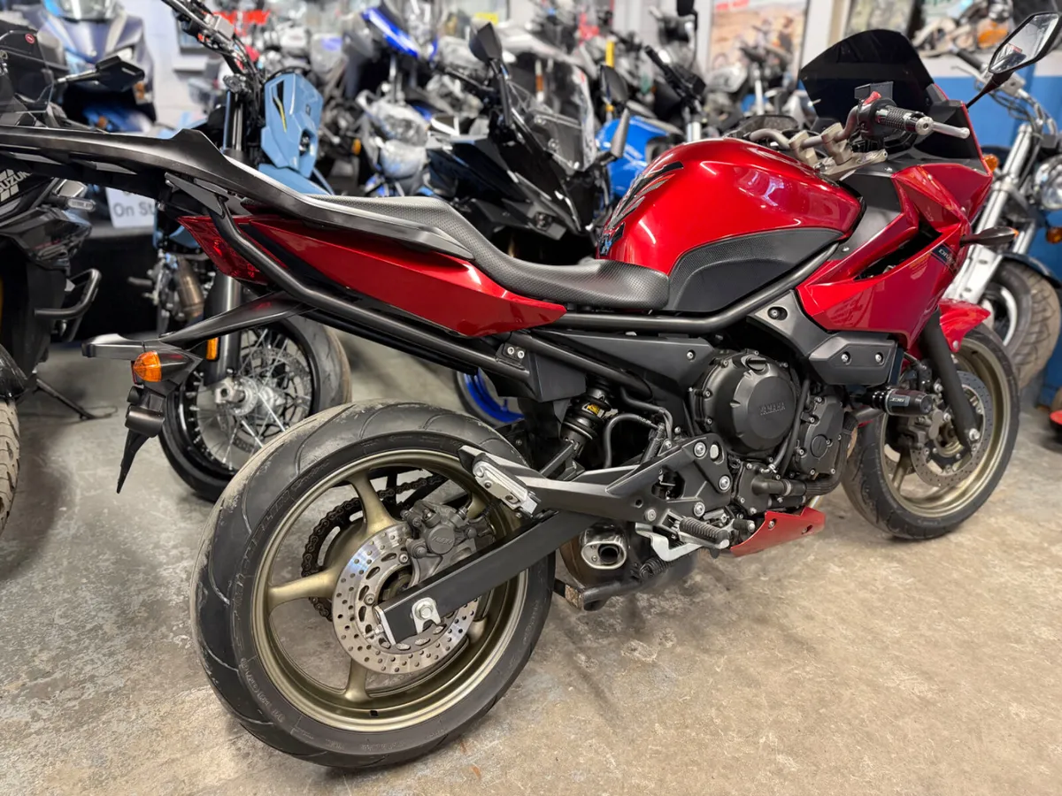 2010 Yamaha XJ6 - Image 3