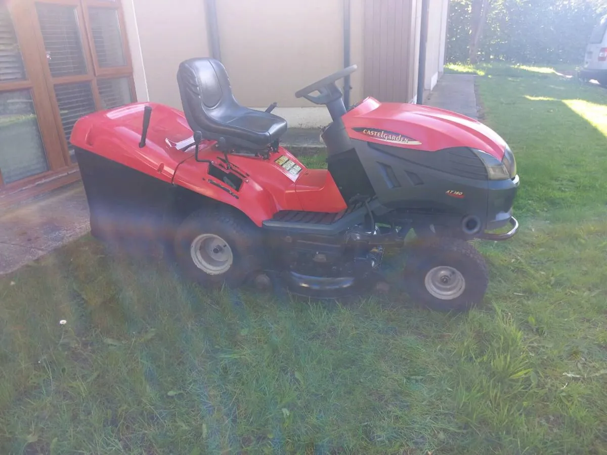 Ride on lawnmower - Image 2