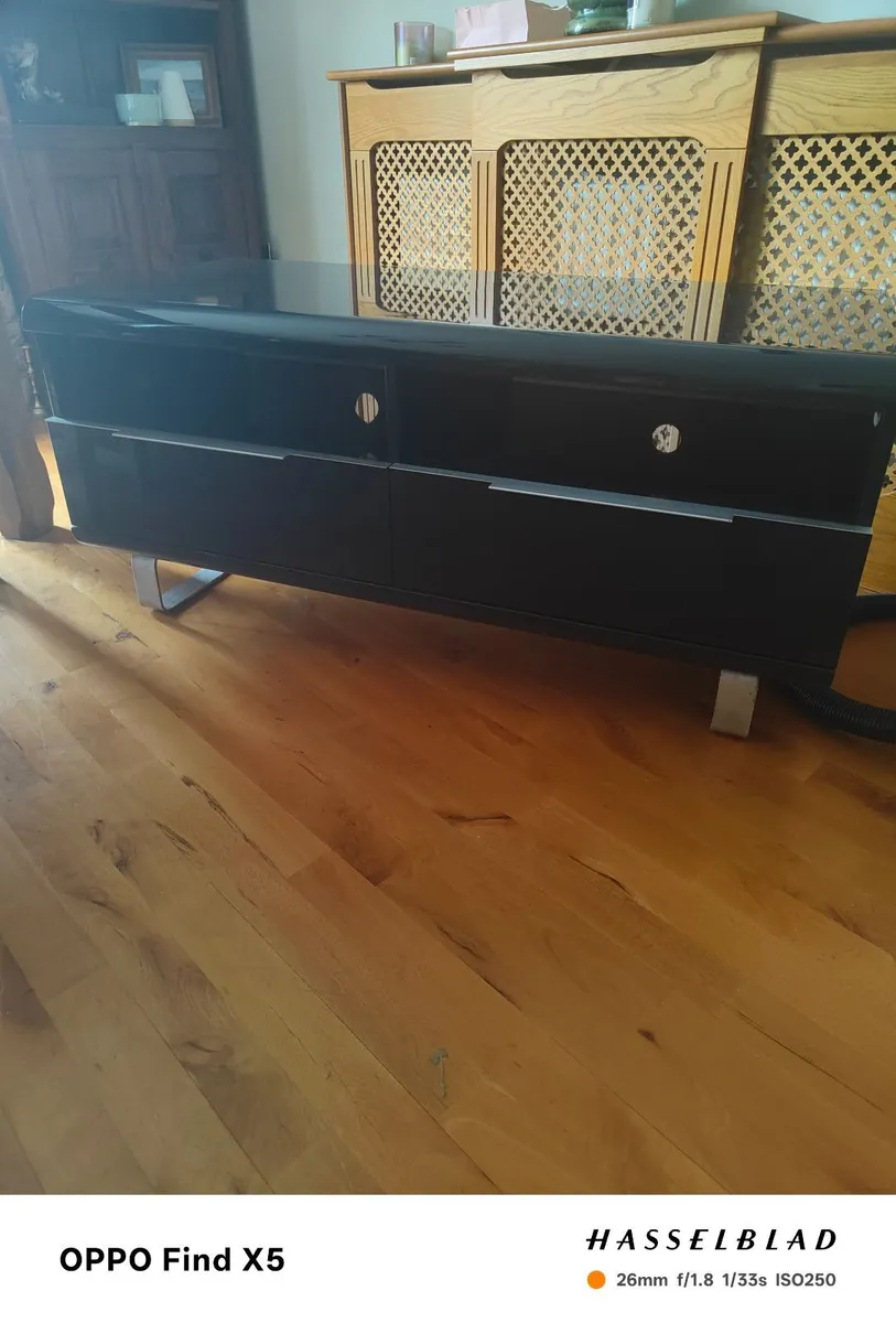 TV Cabinet - Image 1