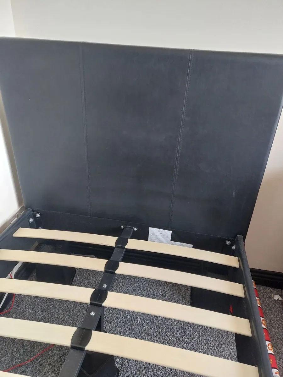 Single bed frame - Image 1