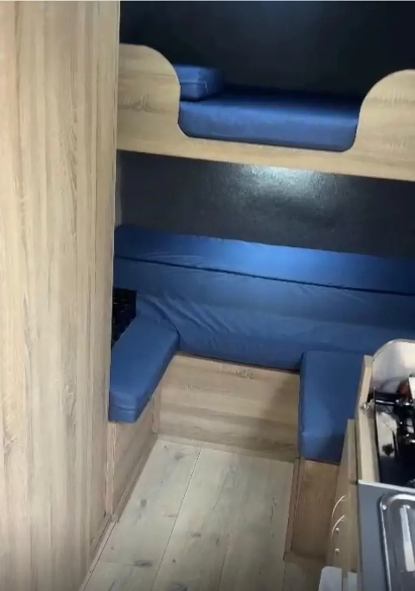 Camper Van - Image 3