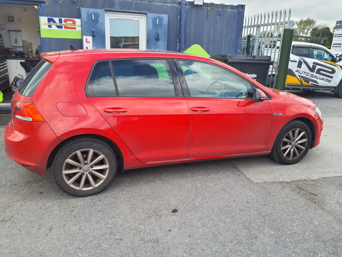 VW Golf Lounge 2016 1.6 diesel - Image 4