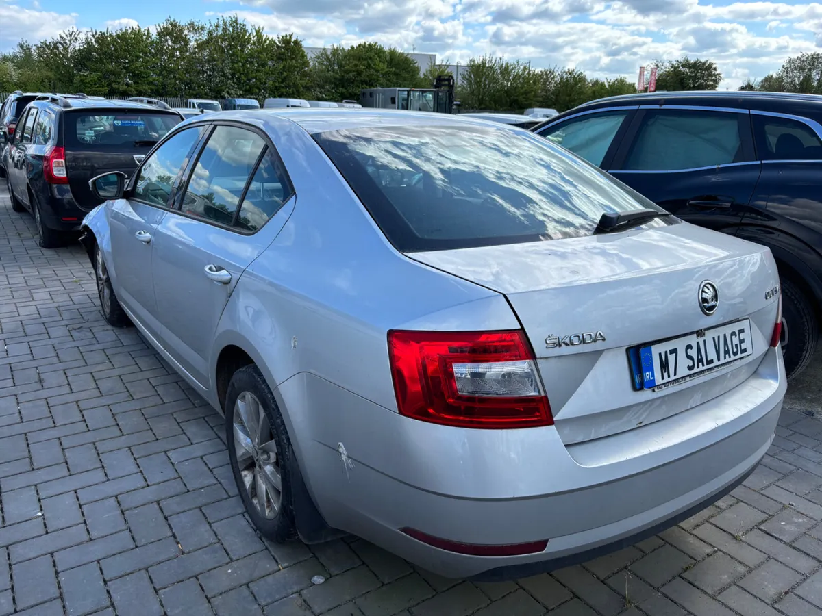 18 Octavia 1.6 Tdi 280km Starting - Image 4