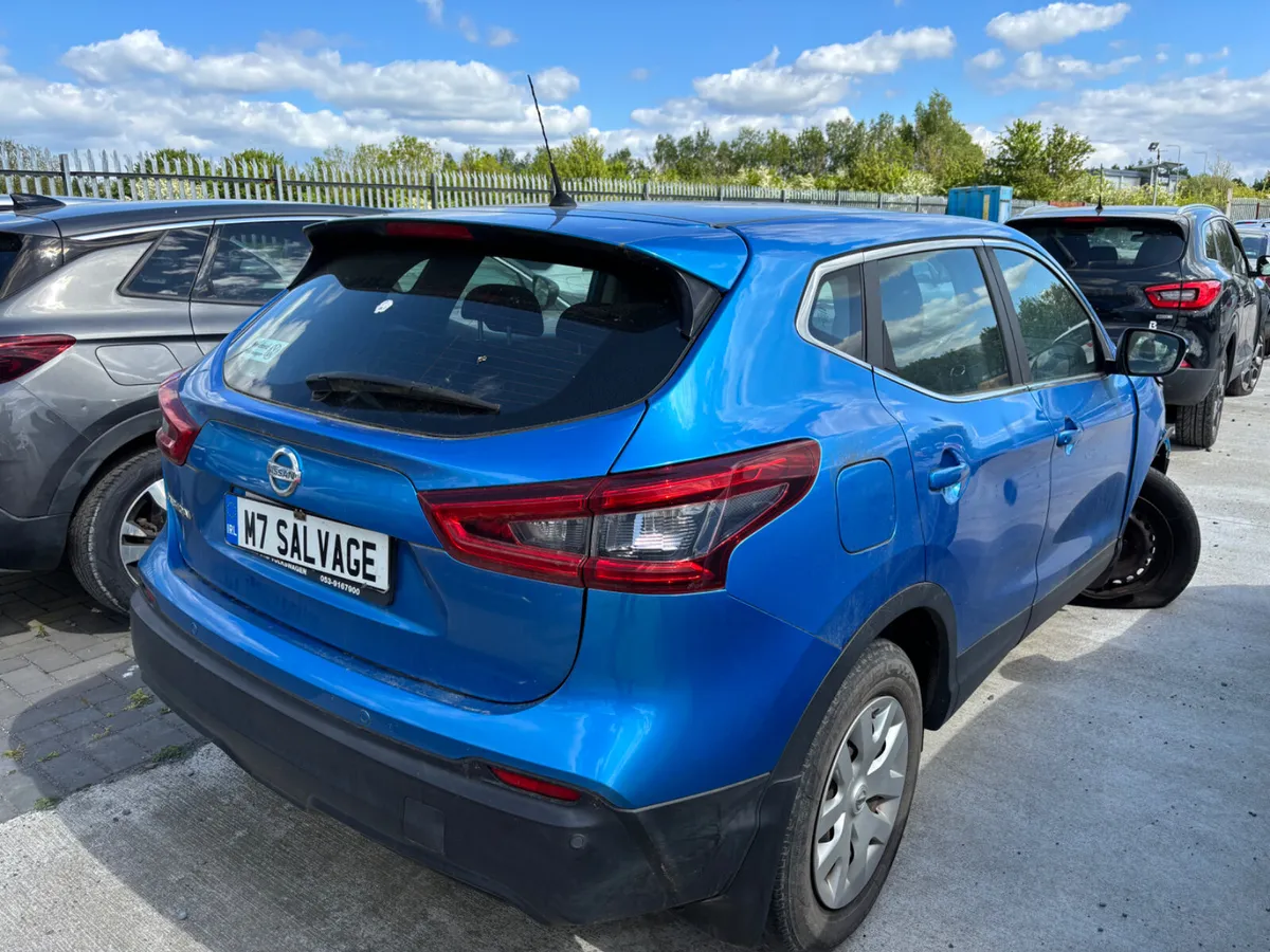 19 Qashqai XE 1.3 Petrol Auto NCT 1/27 70km Starts - Image 3