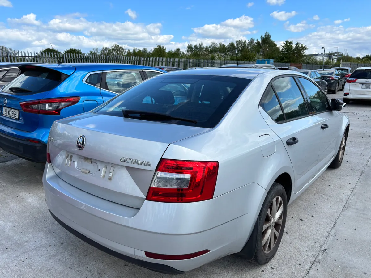 17 Octavia Tsi 1.0 Petrol 170km NCT 7/27 Starting - Image 3