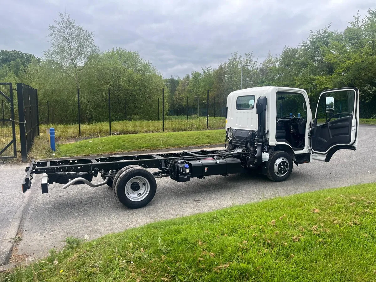 NEW 3.5 TON ISUZU - Image 4