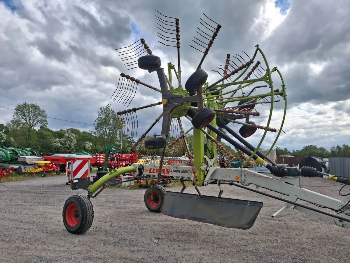 Claas 2600 Rake - Image 2