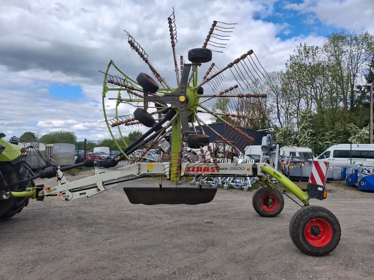 Claas 2600 Rake - Image 3