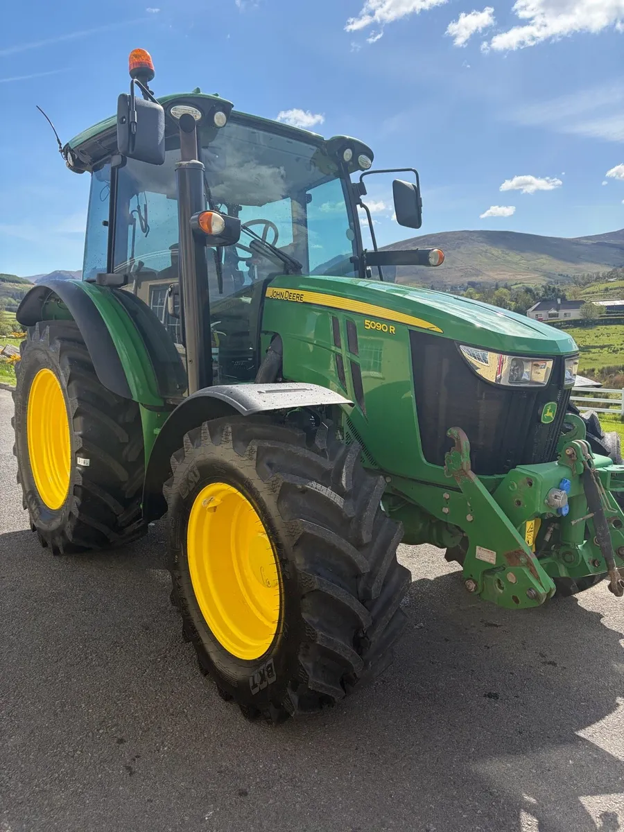 2019 John Deere 5090r - Image 4