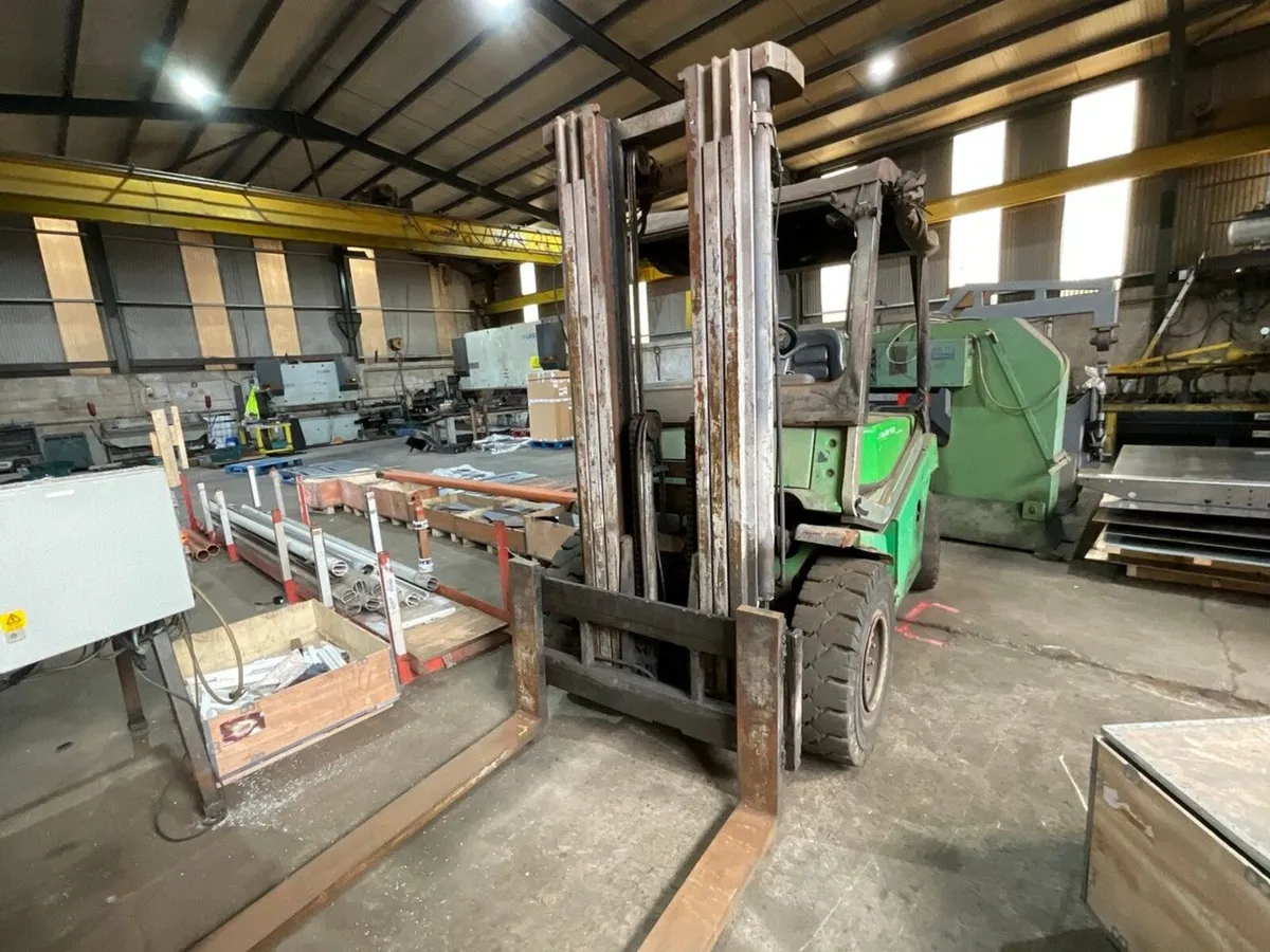 DRAGO 500 5 TON DIESEL FORKLIFT - Image 4