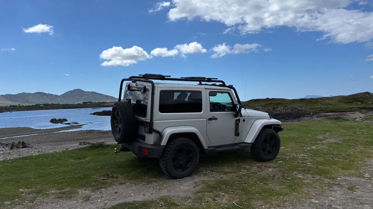 Jeep Wrangler 2011 - Image 4
