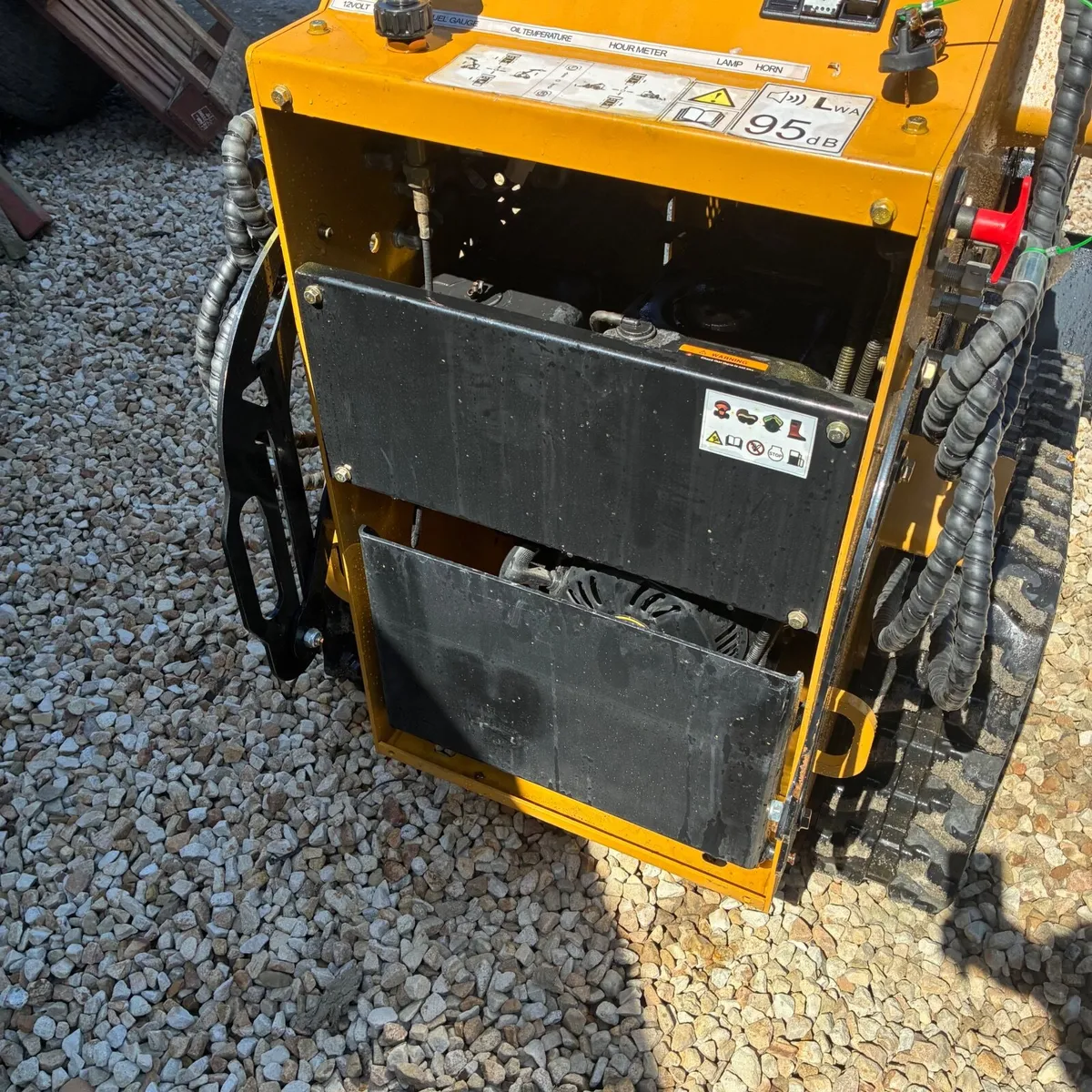 New skidsteer bucket plus breaker - Image 3