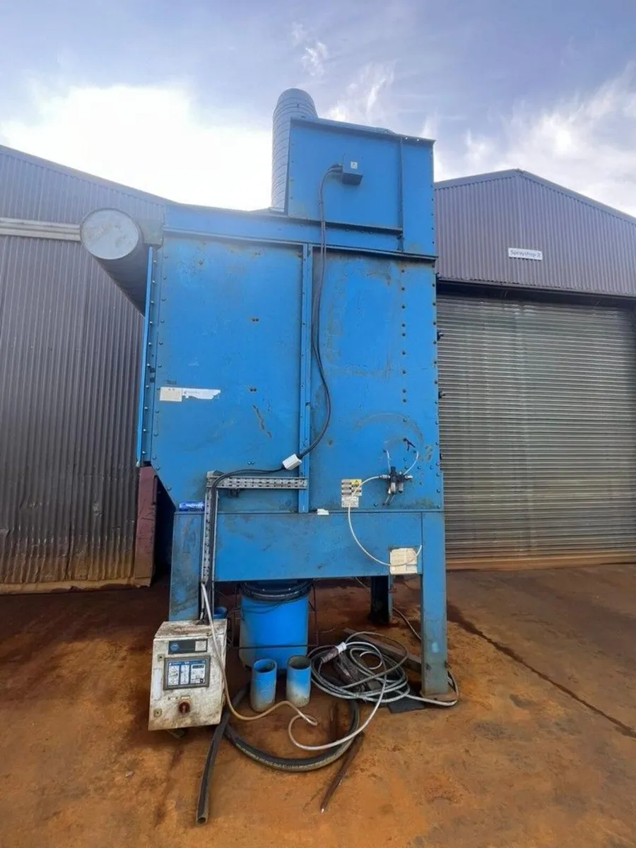 DONALDSON TORIT DCE 3 PHASE DUST EXTRACTION UNIT - Image 3