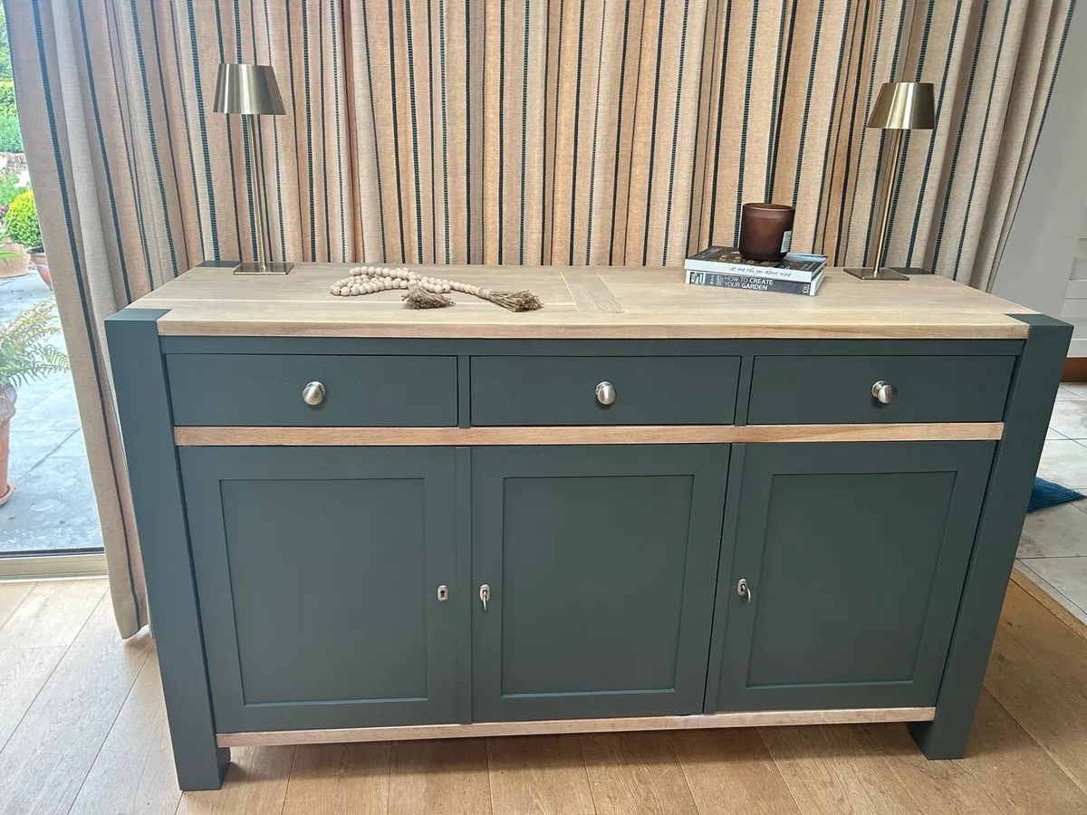 Solid oak sideboard - Image 1
