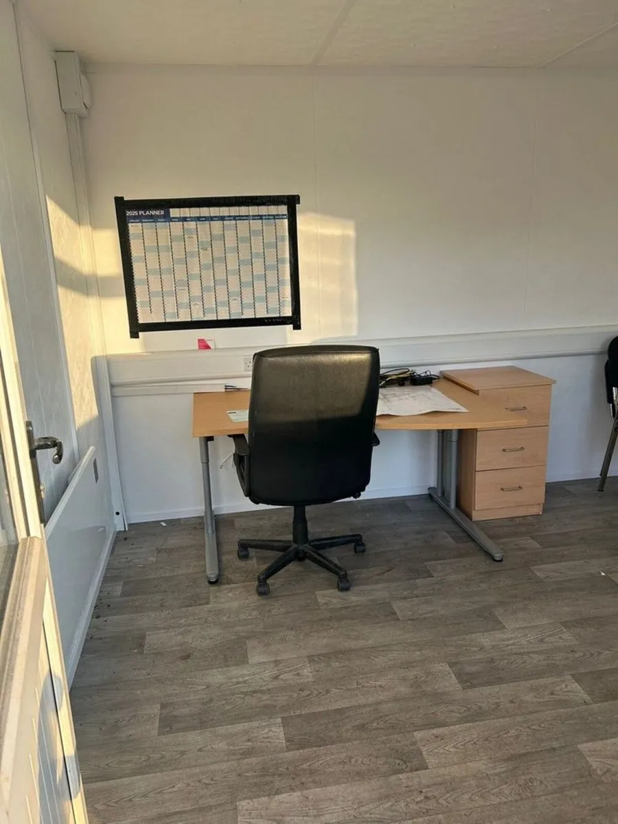 APPROX. 12ft x 10ft STEEL CLAD OPEN PLAN OFFICE - Image 3