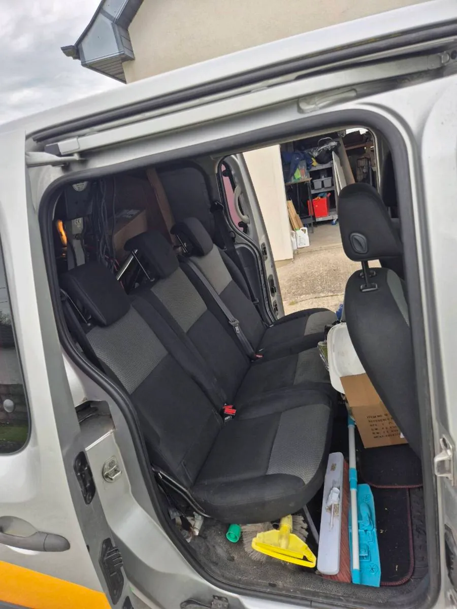 Renault Kagoo maxi 5 seat - Image 3