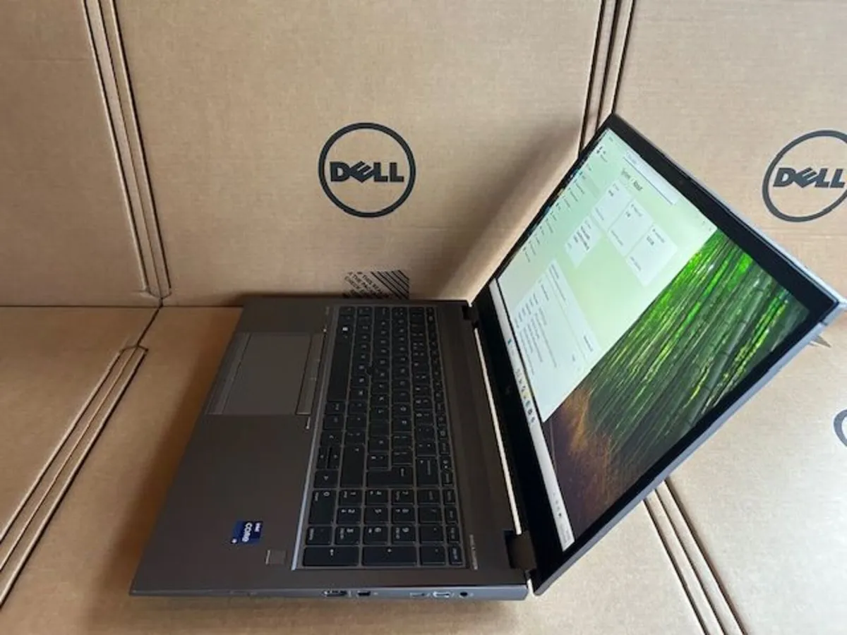 HP ZBook Studio 15.6" i9 CPU 32GB Ram 4GB Graphics - Image 4