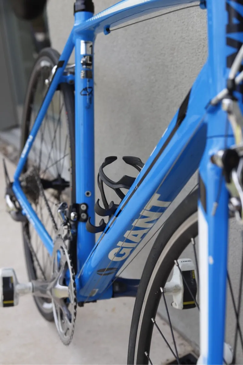 Giant Defy 1 Road Bike - Image 3