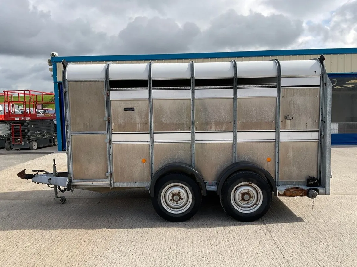 IFOR WILLIAMS  12ft6" X 6ft  LIVESTOCK TRAILER - Image 4