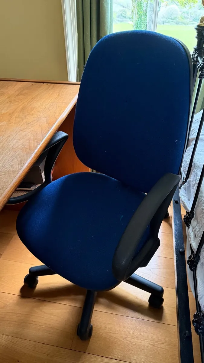 Office swivel chair