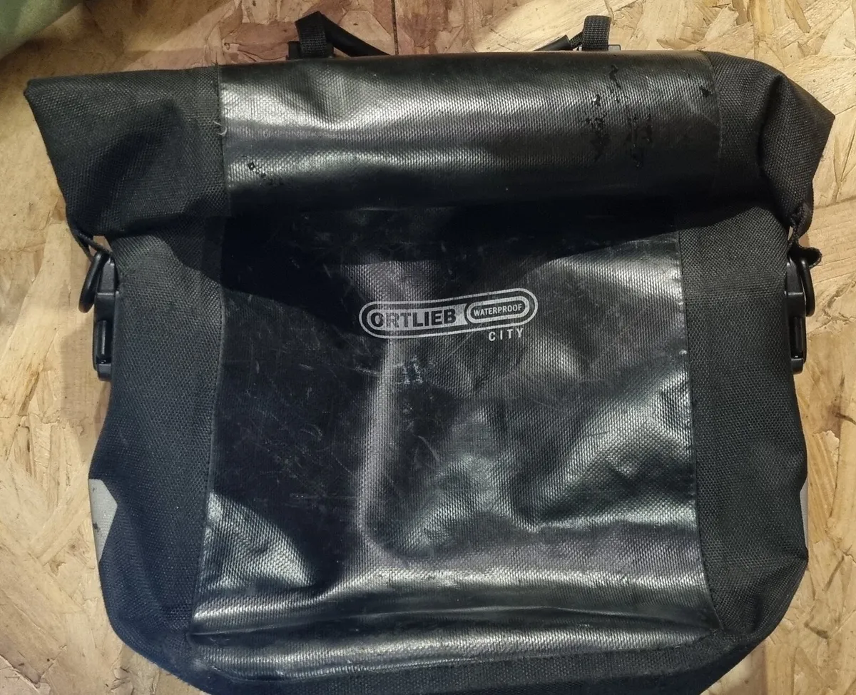 Ortlieb Back-Roller City Rear Pannier Bag - Image 1