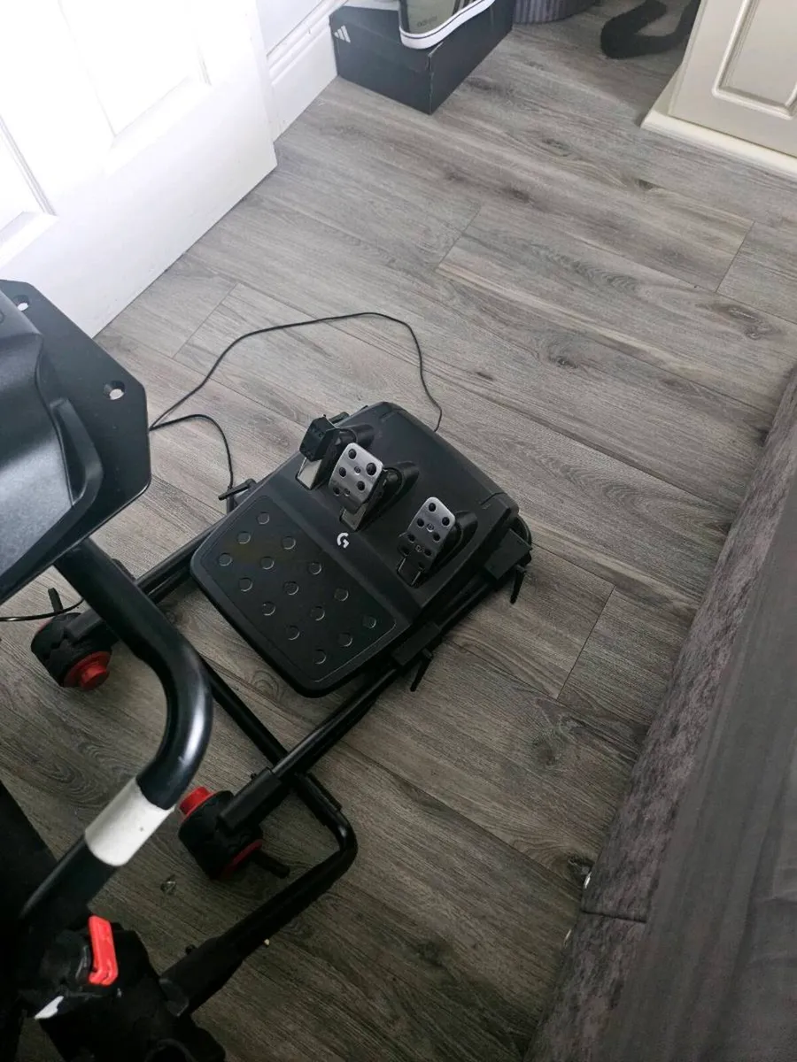 Logitech g923 with next level racing gt seat - Image 2