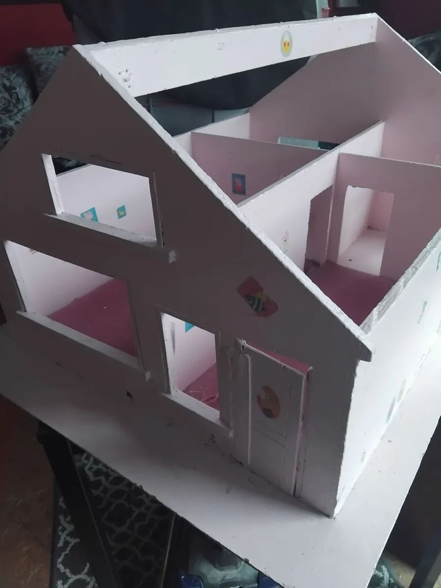 Dolls house - Image 3