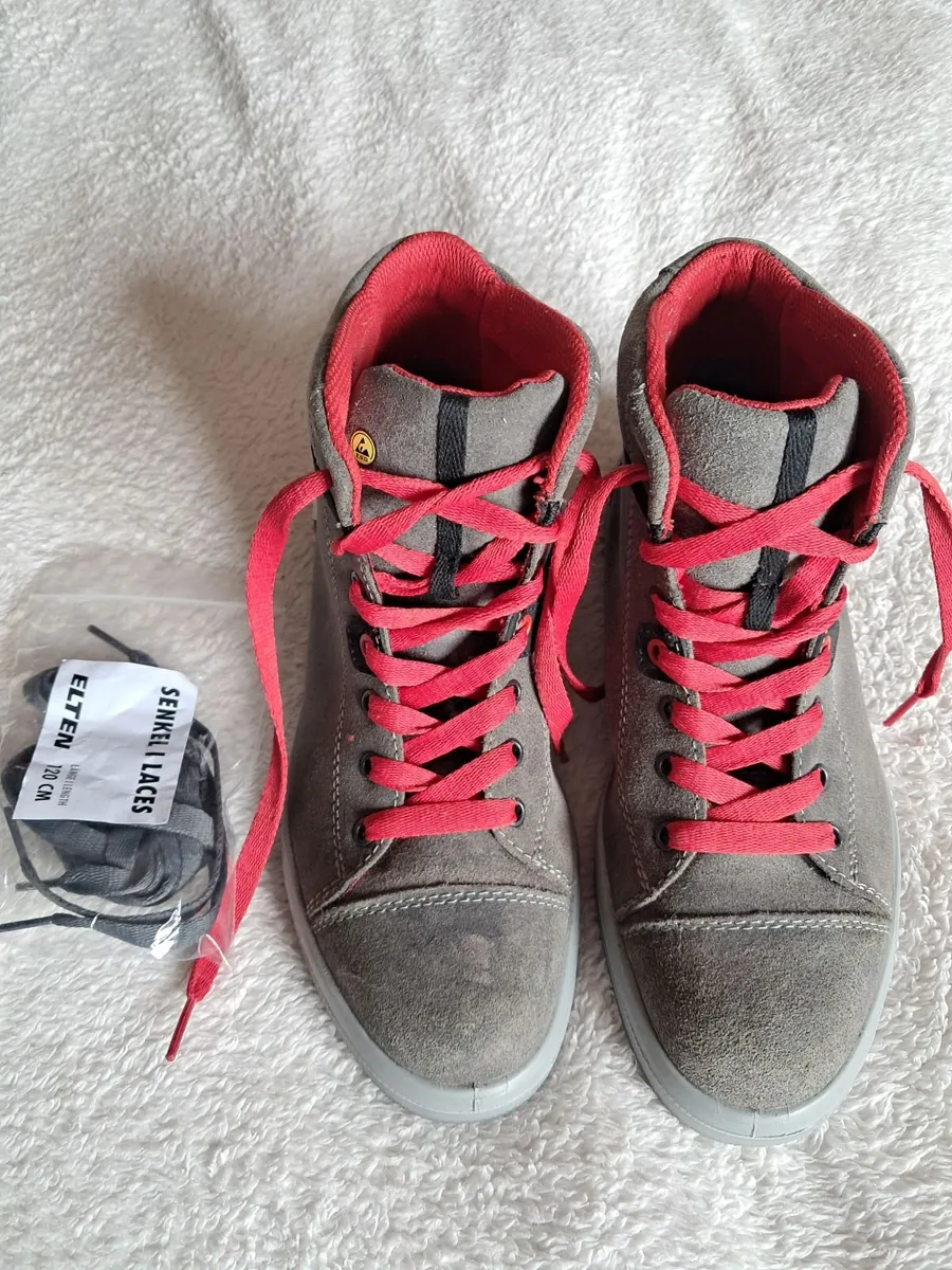 Ladies safety boots - Image 1