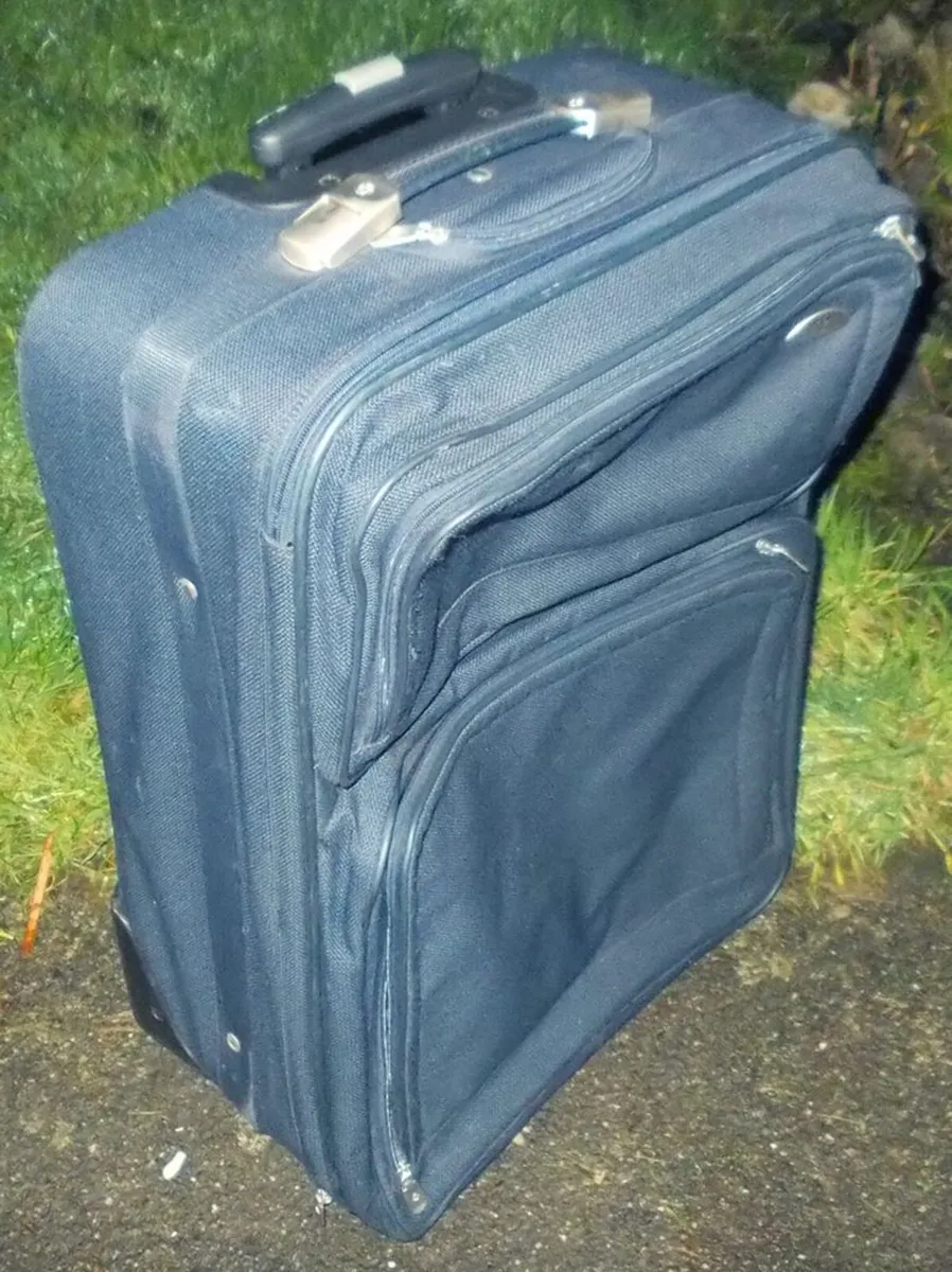 Large Nay Blue Samsonite Suitcase - Image 4