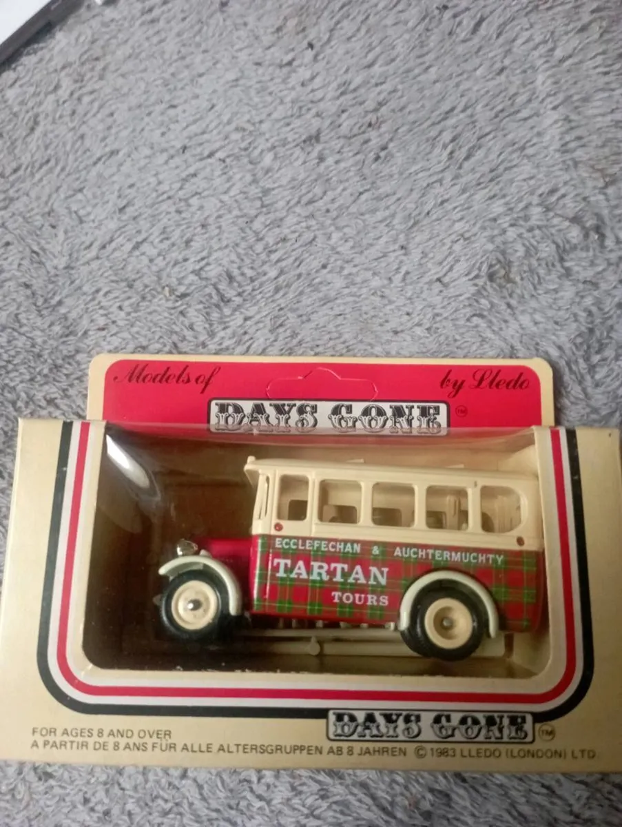 DAYS GONE BY LLEDO DIE-CAST MODLE  TARTAN TOURES - Image 1